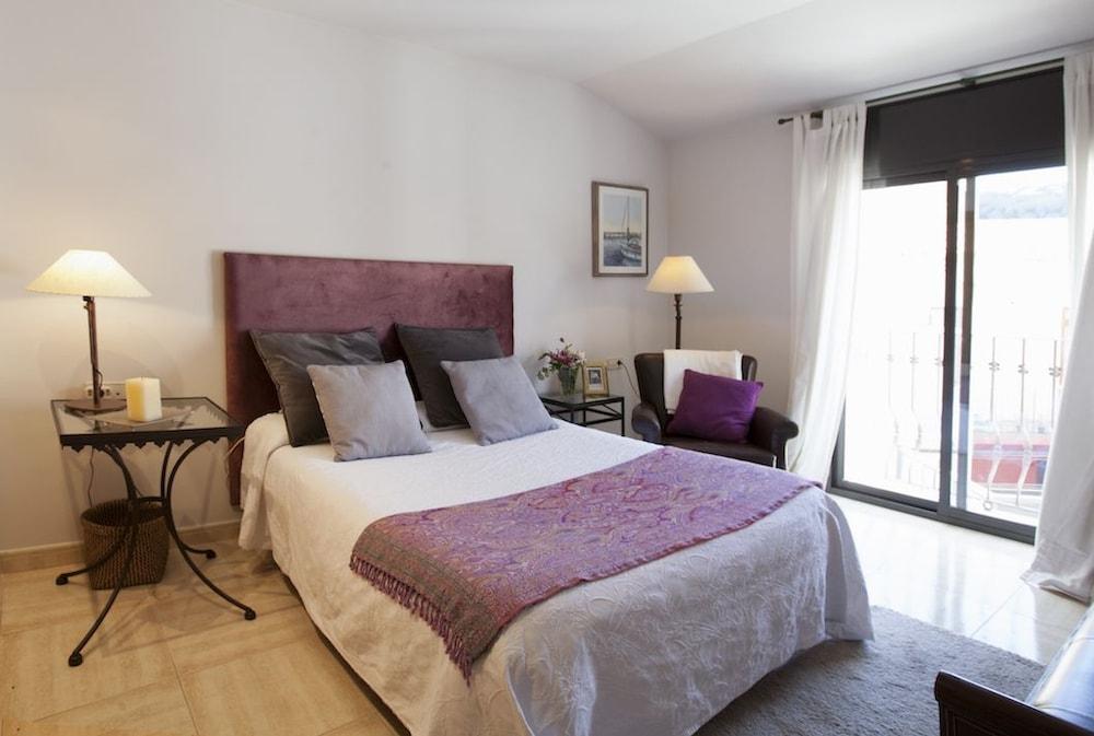 Hostal De La Placa Cabrils Εξωτερικό φωτογραφία