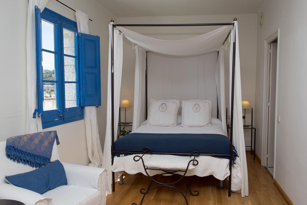 Hostal De La Placa Cabrils Εξωτερικό φωτογραφία