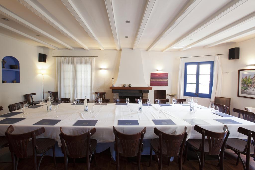 Hostal De La Placa Cabrils Εξωτερικό φωτογραφία
