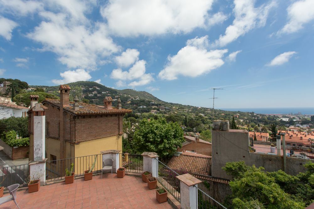 Hostal De La Placa Cabrils Εξωτερικό φωτογραφία